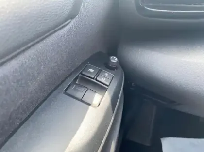 Photo 5 Mazda 2 Hybrid 1.5 116ch Pure