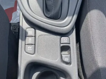 Photo 16 Mazda 2 Hybrid 1.5 116ch Pure