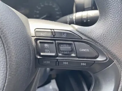 Photo 15 Mazda 2 Hybrid 1.5 116ch Pure