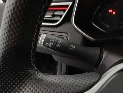 Photo 26 Renault Clio V TCe 90 - 21 R.S. Line