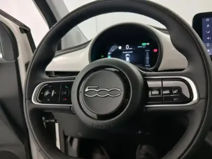 Photo 56 Fiat 500 NOUVELLE MY23 SERIE 2 e 118 ch