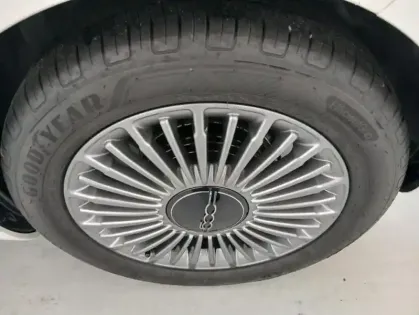 Photo 47 Fiat 500 NOUVELLE MY23 SERIE 2 e 118 ch