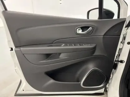 Photo 11 Renault Captur TCe 120 Energy EDC Intens 5p