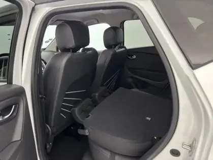 Photo 10 Renault Captur TCe 120 Energy EDC Intens 5p