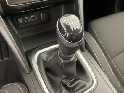 Photo 16 Renault Megane IV Berline Blue dCi 115 21B Business 5p