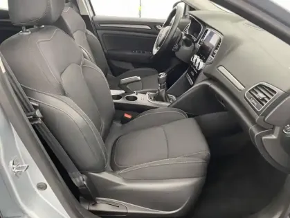 Photo 10 Renault Megane IV Berline Blue dCi 115 21B Business 5p