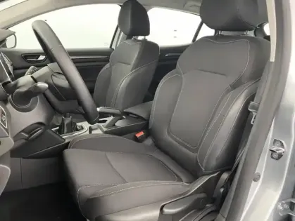 Photo 17 Renault Megane IV Berline Blue dCi 115 21B Business 5p