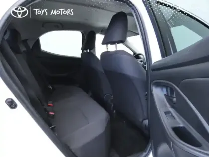 Photo 17 Toyota Yaris 120 VVT-i Design