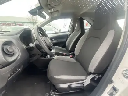 Photo 11 Toyota Aygo 1.0 VVT-i 72 Dynamic