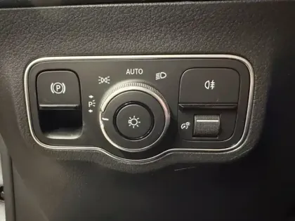 Photo 20 Mercedes Classe B 200 d AMG Line Full Led Pack Black Apple CarPlay