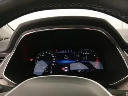 Photo 21 Renault Captur TCe 140 EDC - 21B Initiale Paris