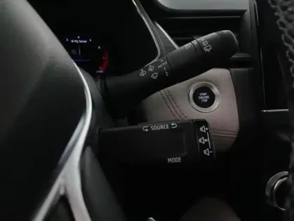 Photo 26 Renault Captur TCe 140 EDC - 21B Initiale Paris