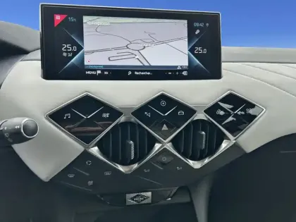 Photo 21 DS DS 3 DS3 Crossback E-Tense Performance Line+