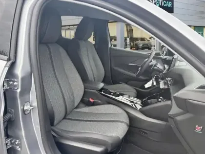 Photo 7 Peugeot 208  Hybrid 100 e-DCS6 Allure