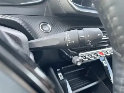 Photo 17 Peugeot 208  Electrique 50 kWh 136ch E-Style