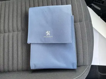 Photo 15 Peugeot 208  Electrique 50 kWh 136ch E-Style