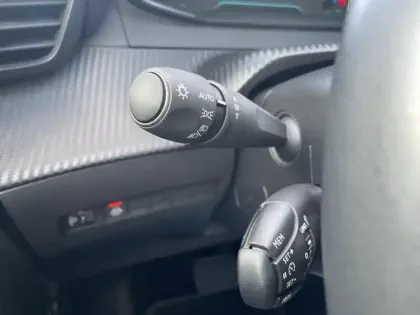 Photo 16 Peugeot 208  Electrique 50 kWh 136ch E-Style