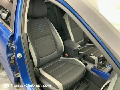 Photo 8 Kia Stonic  1.0 T-GDi 100 ch ISG BVM6 Blue Edition