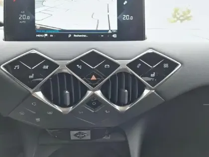 Photo 21 DS DS 3 DS3 Crossback PureTech 100 BVM6 Bastille