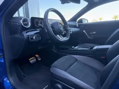 Photo 15 Mercedes Classe A 250 e Hybrid EQ AMG Line