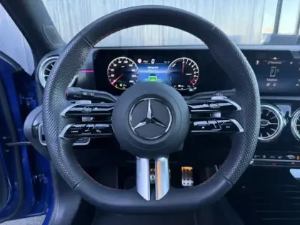 Photo 23 Mercedes Classe A 250 e Hybrid EQ AMG Line