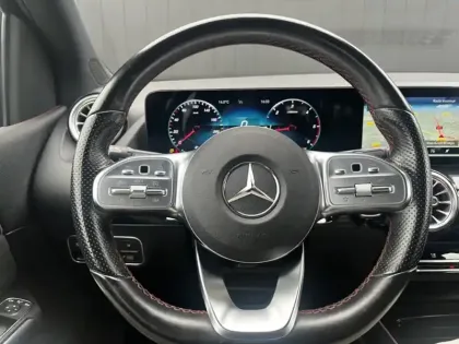 Photo 19 Mercedes Classe B 200 d AMG Line Edition