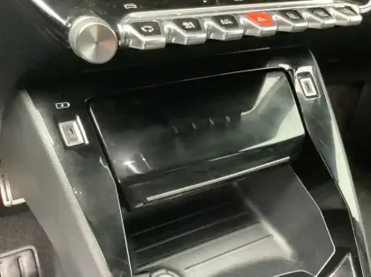 Photo 50 Peugeot 208 Gén. II Ph2 GT 5