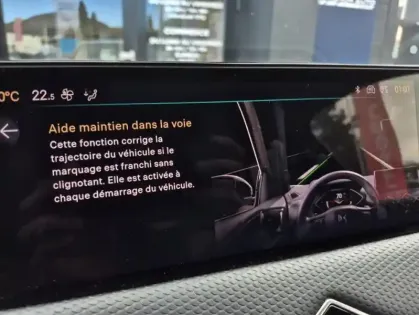 Photo 31 DS DS 3 1.5 BLUEHDI 130 AUTOMATIQUE BASTILLE