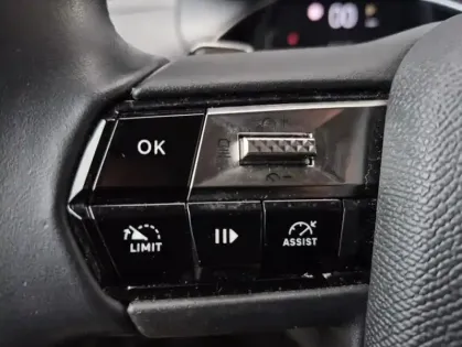 Photo 10 DS DS 3 1.5 BLUEHDI 130 AUTOMATIQUE BASTILLE