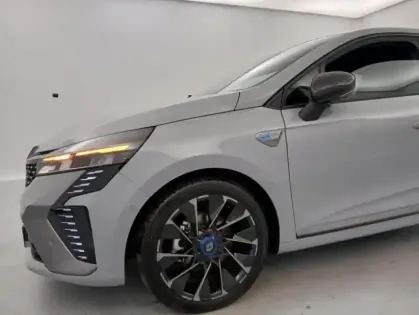 Photo 17 Renault Clio V E-Tech full hybrid 145 Esprit Alpine