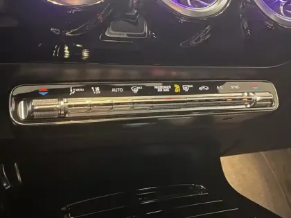 Photo 13 Mercedes Classe A 200 AMG Line