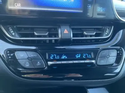 Photo 12 Toyota C-HR 1.8 HYBRIDE 122 DESIGN