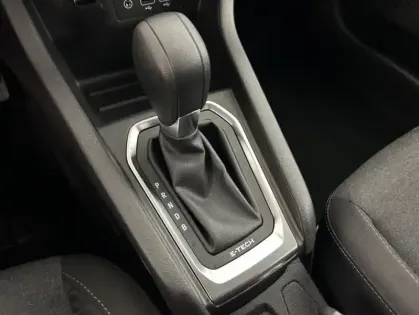 Photo 18 Renault Clio 1.6 E-Tech hybride 140ch Zen