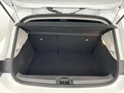 Photo 8 Renault Clio 1.6 E-Tech hybride 140ch Zen