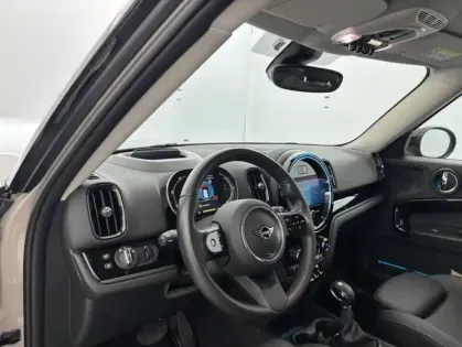 Photo 38 Mini Countryman Cooper SE 125ch + 95ch Edition Premium ALL4 BVA6