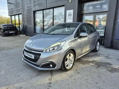 Photo Peugeot 208 Puretech 82 Signature