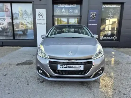 Photo 17 Peugeot 208 Puretech 82 Signature