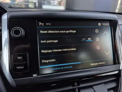 Photo 7 Peugeot 208 Puretech 82 Signature