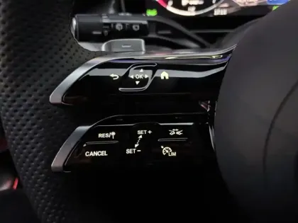 Photo 39 Mercedes Classe GLC SUV 300 de Hybrid EQ 4MATIC AMG Line +