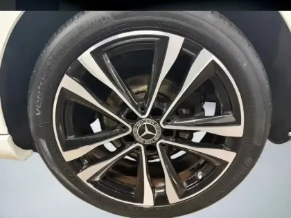 Photo 8 Mercedes Classe B 180 Progressive Line Pack Black Apple CarPlay Fu