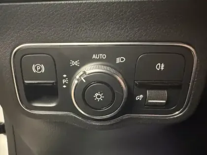 Photo 25 Mercedes Classe B 180 Progressive Line Pack Black Apple CarPlay Fu