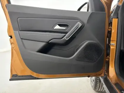 Photo 11 Dacia Duster ECO-G 100 4x2 Prestige 5p