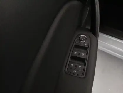 Photo 19 Renault Captur TCe 140 EDC - 21 Intens