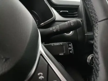 Photo 23 Renault Captur TCe 140 EDC - 21 Intens