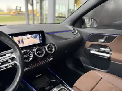 Photo 17 Mercedes GLA 200 d 150ch AMG Line 8G-DCT