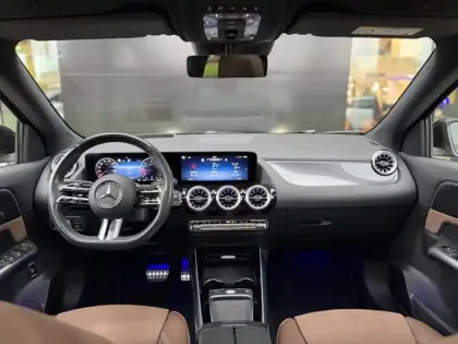 Photo 7 Mercedes GLA 200 d 150ch AMG Line 8G-DCT