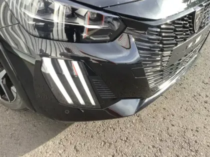 Photo 24 Peugeot 208 Nouvelle PureTech 100 S&amp;S BVM6 GT