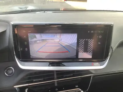 Photo 18 Peugeot 208 Nouvelle PureTech 100 S&amp;S BVM6 GT