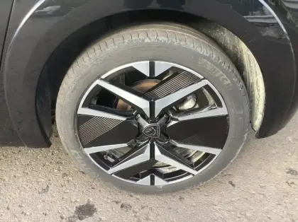 Photo 8 Peugeot 208 Nouvelle PureTech 100 S&amp;S BVM6 GT