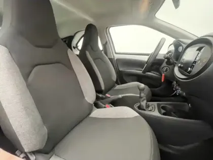 Photo 19 Toyota Aygo 1.0 VVT-i 72 Active Business